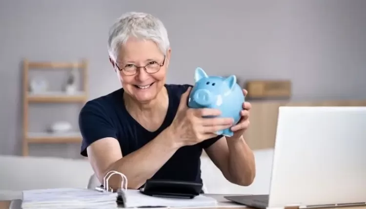 Retirement with money in hands